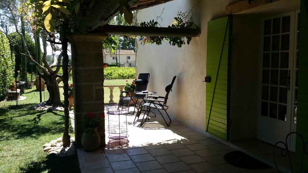 Villa Mas de l'Ancienne Magnanerie à Mallemort Extérieur photo